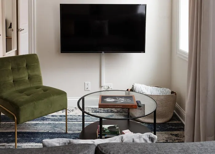 Apartment Flexhome East Village - Modern 2br - Quiet Street Chicago