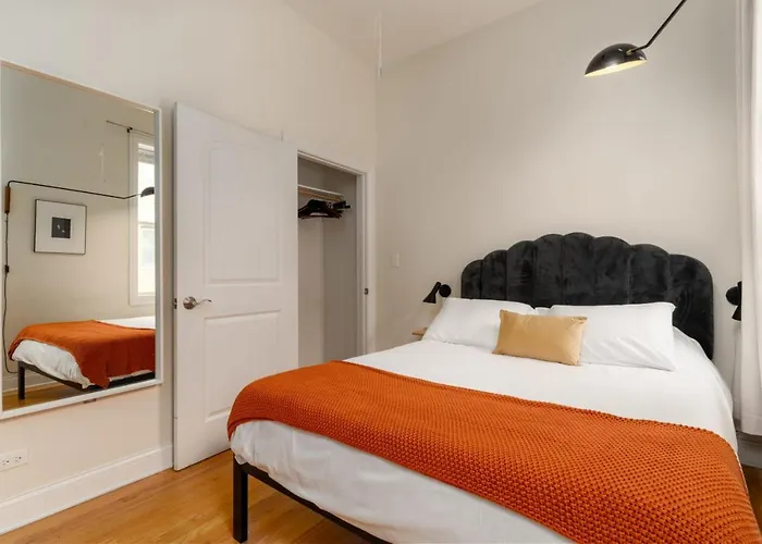 Flexhome East Village - Modern 2br - Quiet Street * Chicago